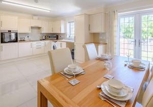 Dawson Park 1 - Uk12660