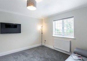 Dawson Park 10 - Uk12669