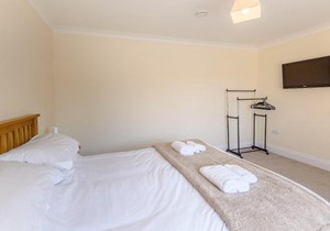 Dawson Park 3 - Uk12662