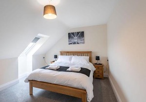 Dawson Park 7 - Uk12666