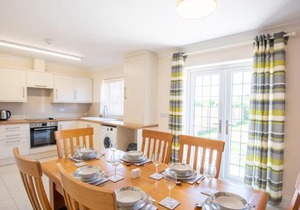 Dawson Park 8 - Uk12667