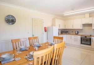 Dawson Park 8 - Uk12667