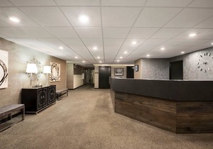 Days Hotel by Wyndham University Ave SE
