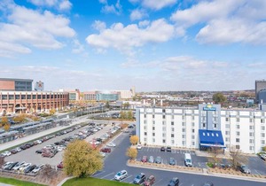 Days Hotel by Wyndham University Ave SE