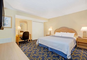 Days Inn by Wyndham East Windsor/Hightstown