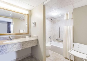 Days Inn by Wyndham Charlottesville University Area