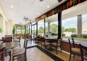 Days Inn by Wyndham Galleria-Birmingham