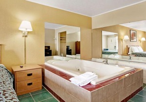 Days Inn by Wyndham Knoxville West