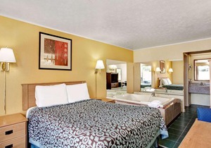 Days Inn by Wyndham Knoxville West
