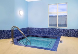 Days Inn by Wyndham Neenah