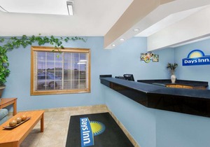 Days Inn by Wyndham Newton Newton