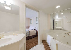 Days Inn by Wyndham Yadkinville