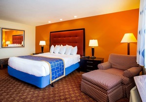 Days Inn & Suites by Wyndham Stevens Point