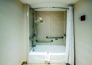 Days Inn & Suites by Wyndham Tyler