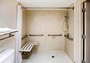 Days Inn & Suites by Wyndham Tyler