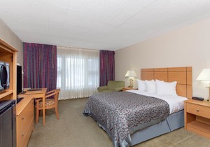 Days Inn & Suites by Wyndham Rhinelander