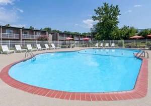 Days Inn & Suites by Wyndham Lexington