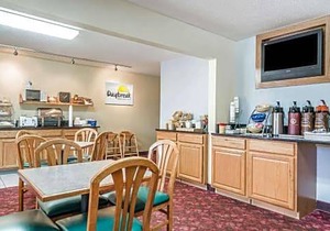 Days Inn by Wyndham Black River Falls - Access to ATV Trail