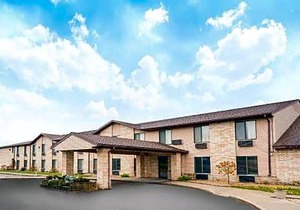 Days Inn by Wyndham Black River Falls - Access to ATV Trail