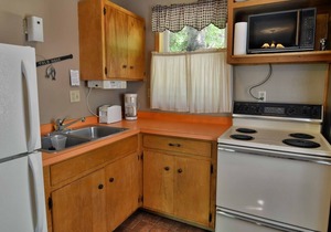 Deer Trail Resort Lakeside 8 | 2 Bed, 1 Bath