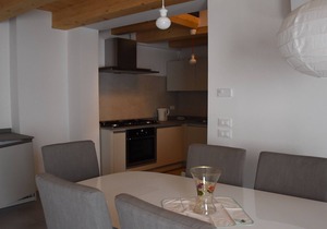 delightful holiday home in the historic center a few meters from the sea