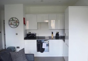 Deluxe 1 Bedroom St Albans Apartment - Free Wifi