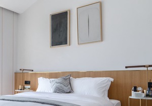 Deluxe Room with Moutian View