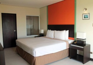 Deluxe Suite West at World Class Resort
