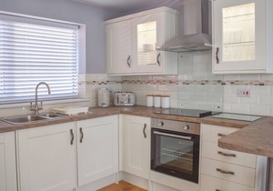 Designed specifically for coastal getaways, Sea Breeze has everything you need.