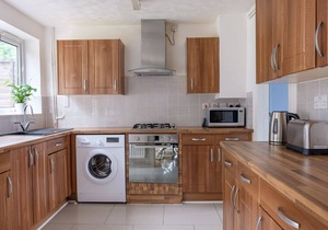 Dickens House Close 15min from Gatwick