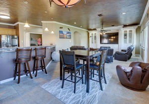 Dickinson Home w/PatioGrill - Galveston