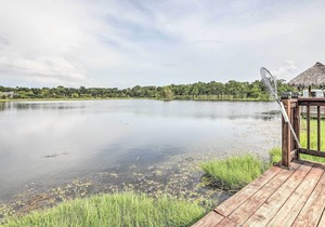 Dickinson Home w/Patio+Grill - Near Galveston