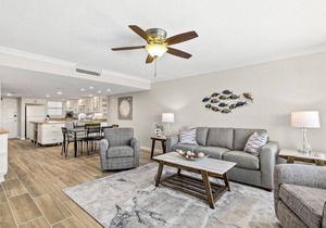 Directly on the Ocean! Luxury Condo - 10th Floor - New Listing!