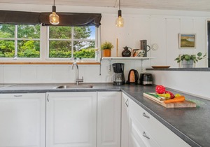 Discover this holiday home in a good location on Djursland for a relaxing holiday.