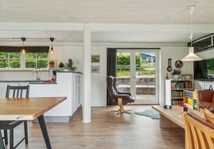 Discover this holiday home in a good location on Djursland for a relaxing holiday.