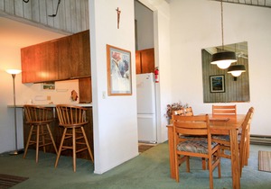Discovery 4 #110, Loft