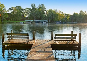 Dog-friendly cabin w/private deck, shared tennis court & dock on Voyageur Lake!