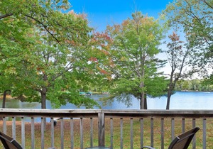 Dog-friendly studio w/ private deck, lake views & shared tennis/boat docks!