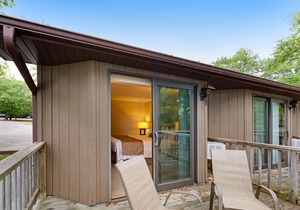 Dog-friendly studio w/ private deck, lake views & shared tennis/boat docks!