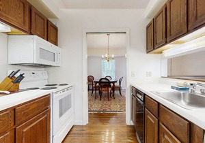 Dog-Friendly Townhouse w/Bay Views, Fast WiFi, and Partial A/C