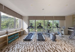 Dorsett Room with queen bed - Free Wifi+Pool+Gym