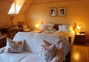 Double room, shower or bath, toilet, no smoker