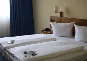 Double room with extra bed, shower or bath, WC - Quick Hotel Dresden West