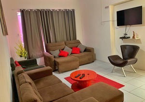 Double room with private bathroom, Wi-Fi, air conditioning and TV.