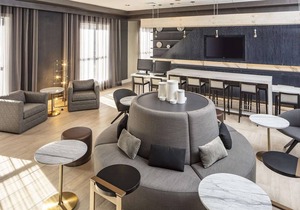 DoubleTree by Hilton Boston Logan Airport Chelsea