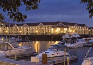 DoubleTree by Hilton Racine Harbourwalk