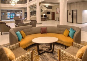 DoubleTree by Hilton Hotel Utica