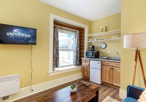 Downtown Friday Harbor! Adults Only (CCS#2)