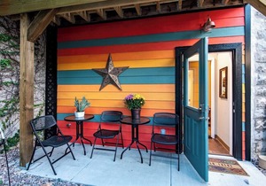 Downtown Hideaway- Lower