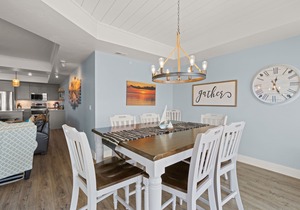 Downtown, luxury unit! Water View, Walking Distance to all of Sister Bay!